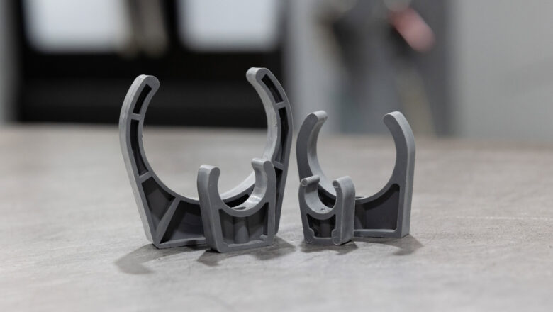 Maclow Pipe Clips