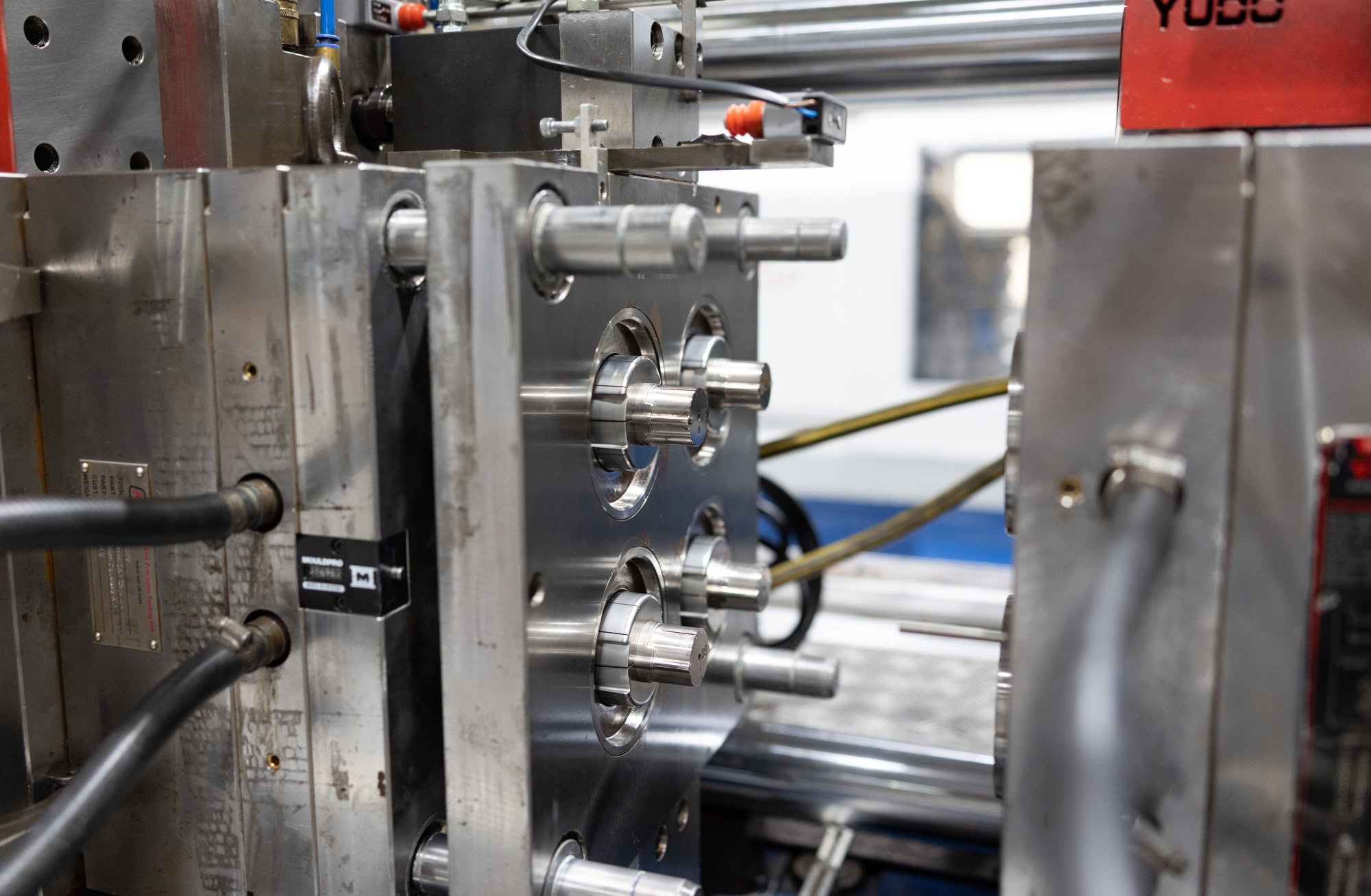 Injection mould tool in moulding machine